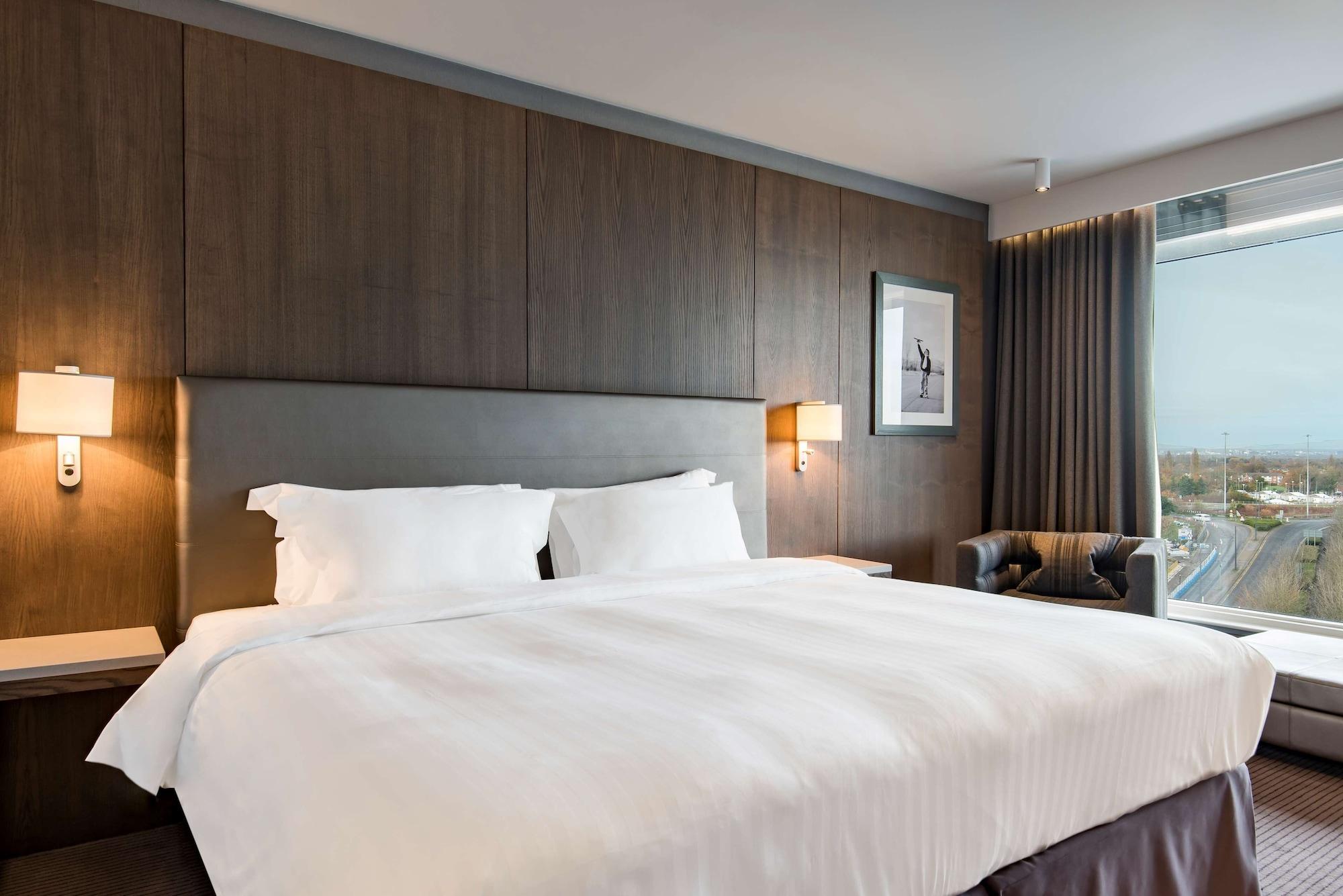 Hotel Radisson Blu Manchester Airport 4*